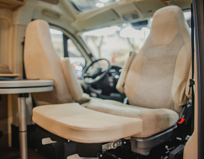 Benstøtte til Fiat Captain Chair, beige