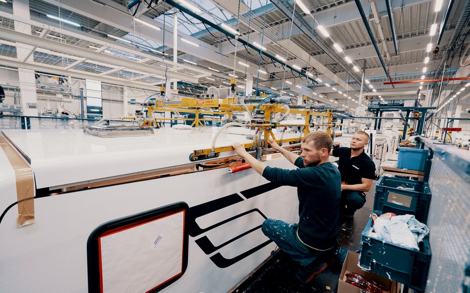 Pressebild HYMER Produktion - Neue Arbeitsplätze Bad Waldsee
